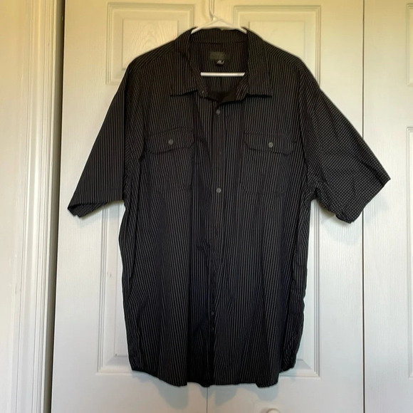 Steve’s Jeans 4X black short sleeve button up shirt gray graphic print. Pockets - Picture 1 of 9